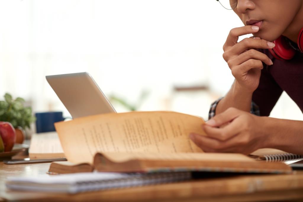 Bukan Sekadar Bisa Membaca, Ini Makna Literasi bagi Pelajar di Era AI